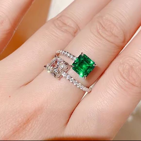 Adjustable Ring with Bright Princess Square - Picture 1 of 4